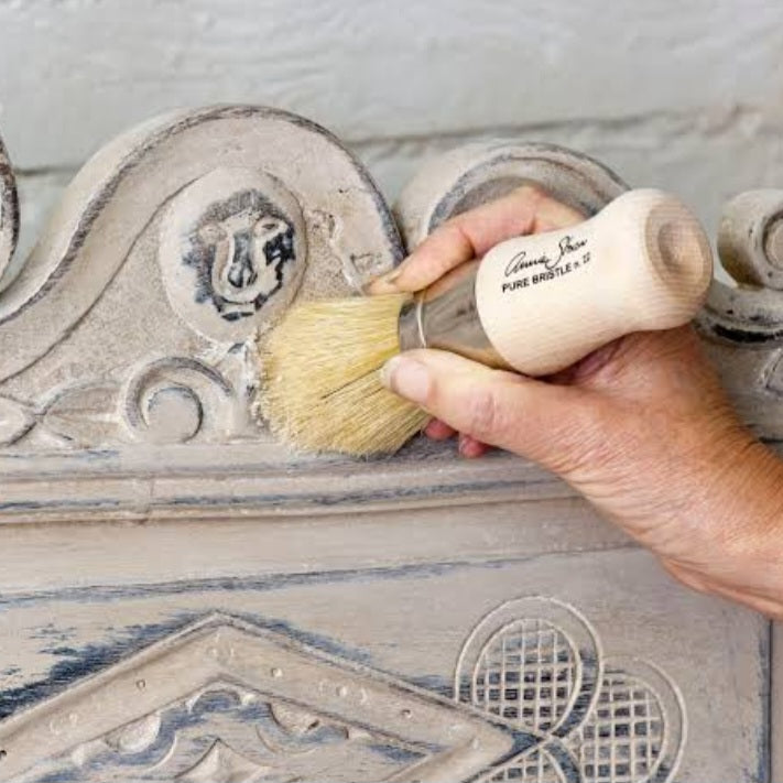 CHALK PAINT®️ WAX BRUSH